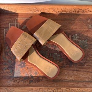 Zara Women's Faux Crocodile Embossed Tan Slides